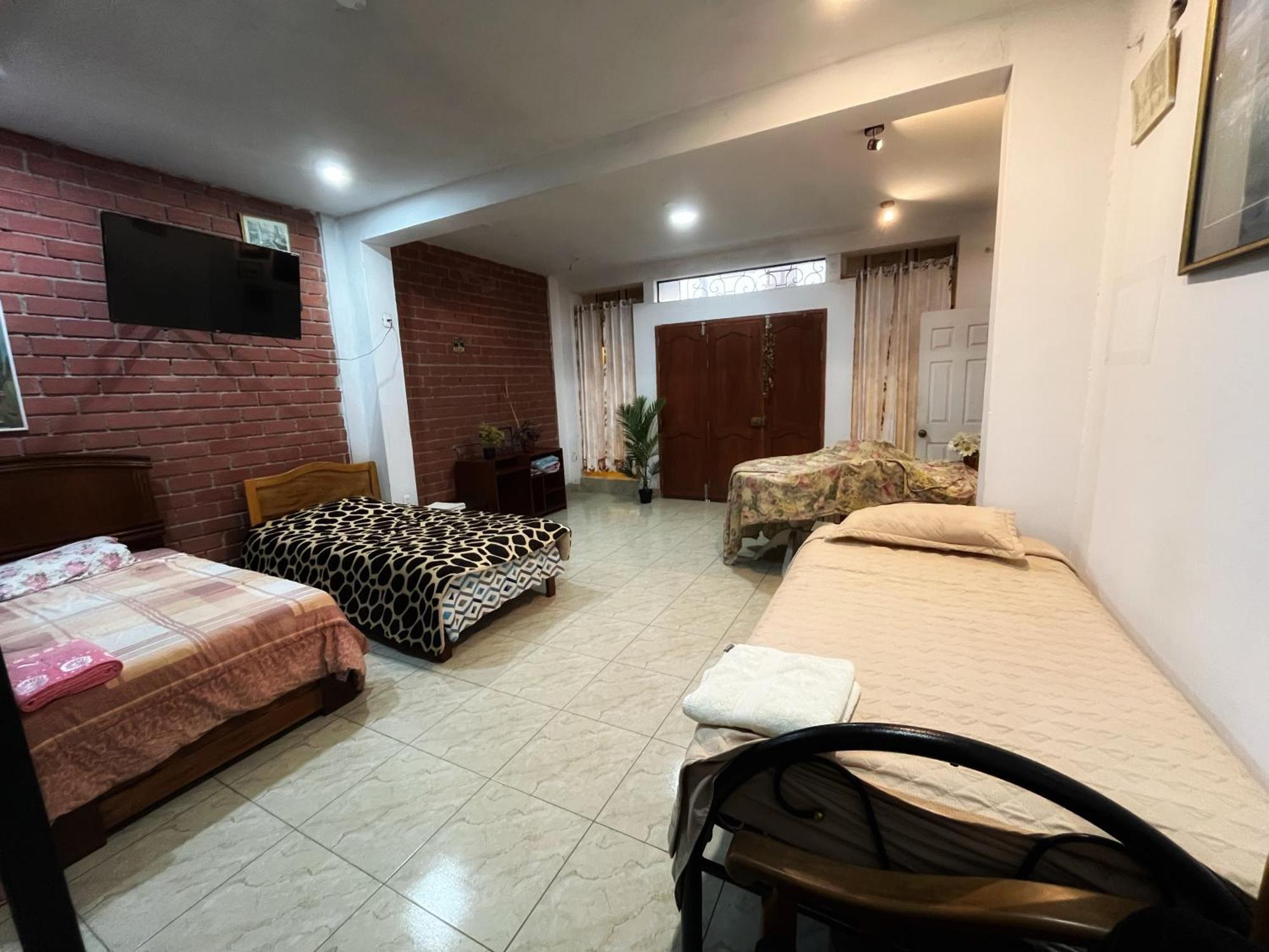 Bed and Breakfast Ugarte Street à Trujillo Extérieur photo