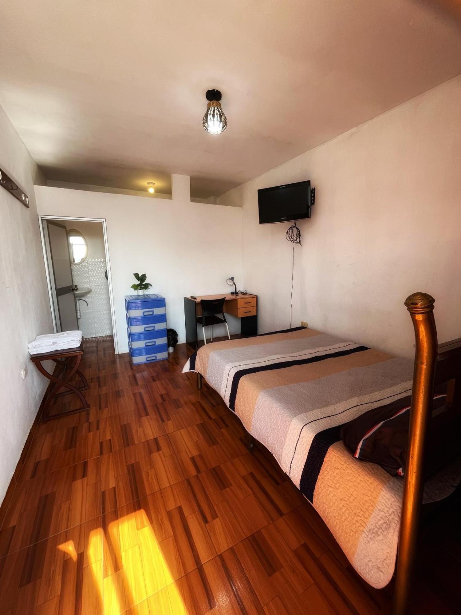 Bed and Breakfast Ugarte Street à Trujillo Extérieur photo